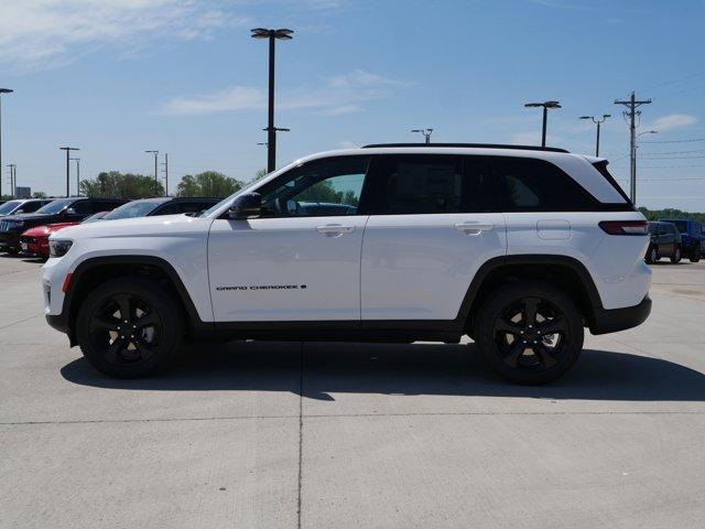 new 2024 Jeep Grand Cherokee car, priced at $45,180