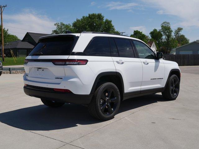 new 2024 Jeep Grand Cherokee car, priced at $45,180