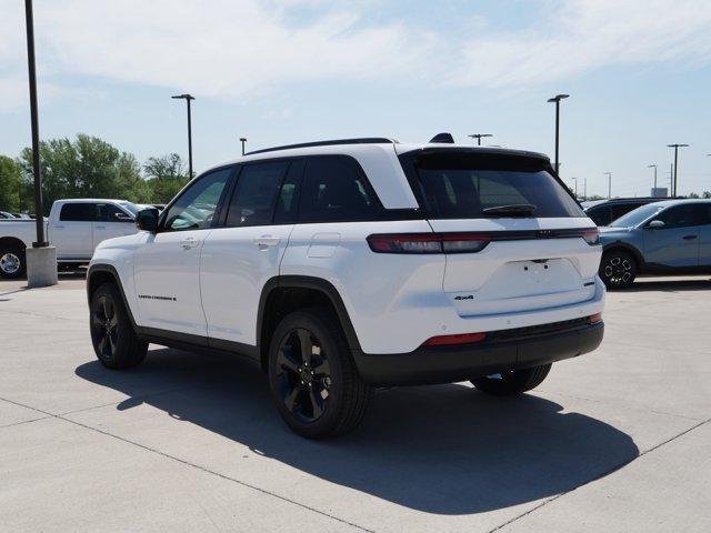 new 2024 Jeep Grand Cherokee car, priced at $45,180