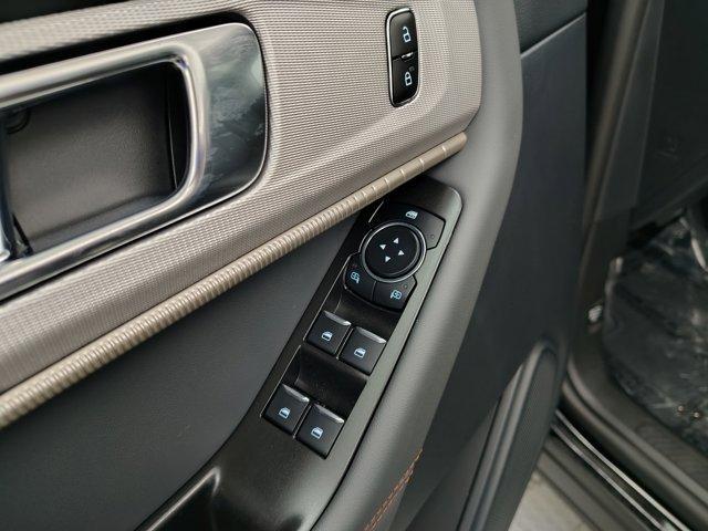 new 2025 Ford Explorer car, priced at $45,366