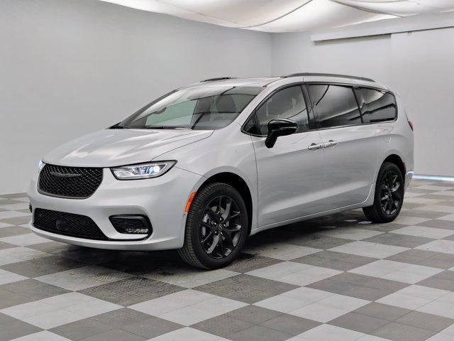 new 2026 Chrysler Pacifica car, priced at $50,076