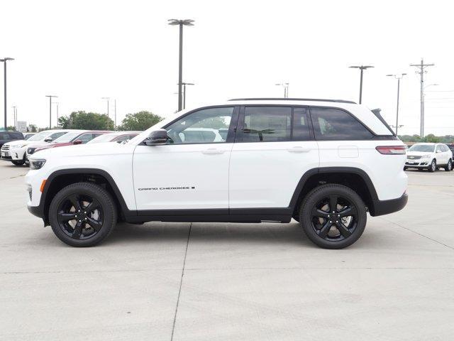 new 2025 Jeep Grand Cherokee car, priced at $45,171