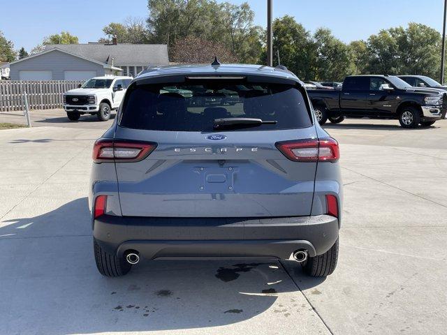 new 2025 Ford Escape car, priced at $30,400