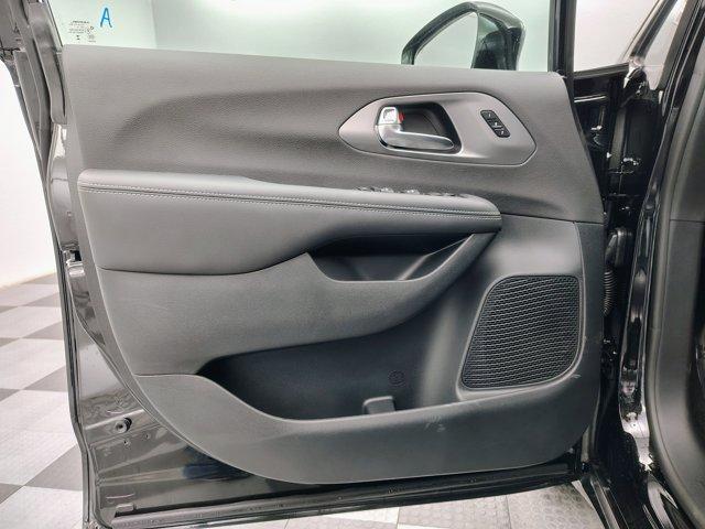 new 2026 Chrysler Pacifica car, priced at $44,770