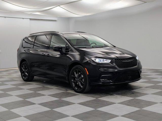 new 2026 Chrysler Pacifica car, priced at $44,770