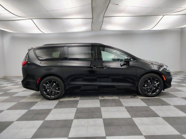 new 2026 Chrysler Pacifica car, priced at $44,770