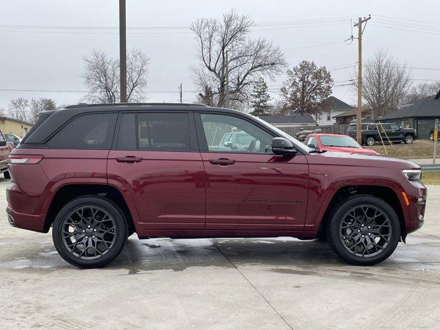 new 2025 Jeep Grand Cherokee car, priced at $56,074