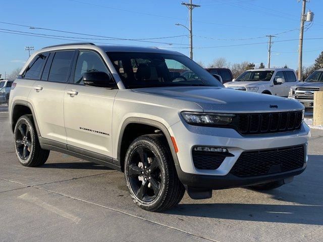 new 2025 Jeep Grand Cherokee car, priced at $42,488