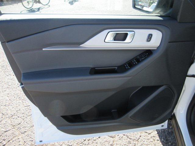 new 2025 Ford Explorer car, priced at $51,665