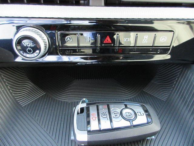 new 2025 Ford Explorer car, priced at $51,665