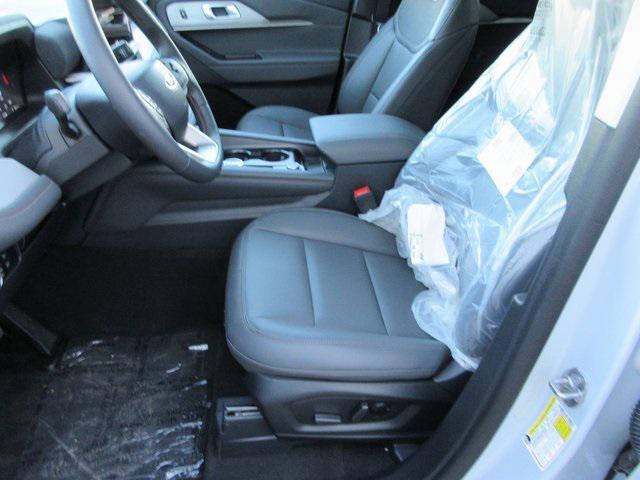 new 2025 Ford Explorer car, priced at $50,810