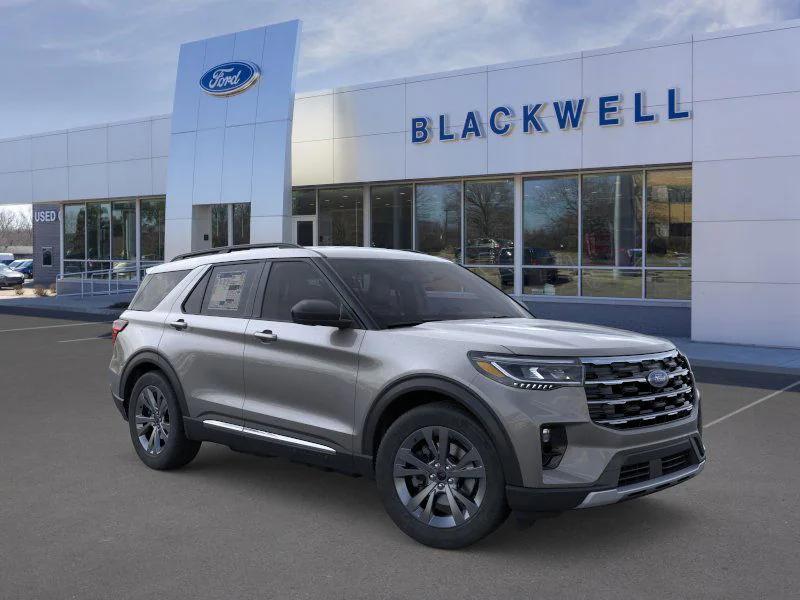 new 2025 Ford Explorer car, priced at $45,901