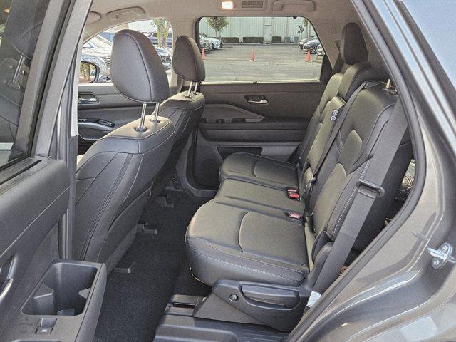 new 2025 Nissan Pathfinder car, priced at $41,036