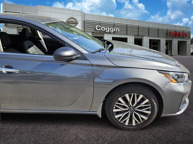 new 2025 Nissan Altima car, priced at $27,395