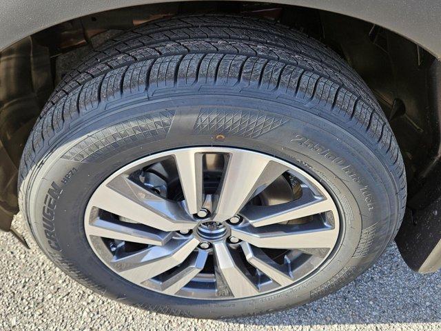 new 2025 Nissan Pathfinder car, priced at $40,105