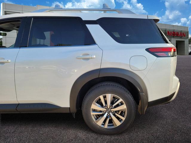 new 2025 Nissan Pathfinder car, priced at $40,142