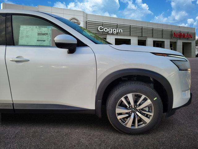 new 2025 Nissan Pathfinder car, priced at $40,142