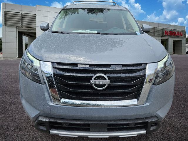 new 2025 Nissan Pathfinder car, priced at $48,707