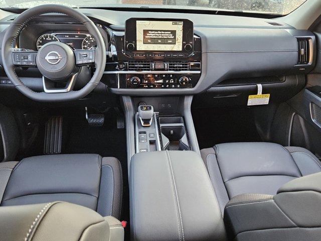 new 2025 Nissan Pathfinder car, priced at $41,026