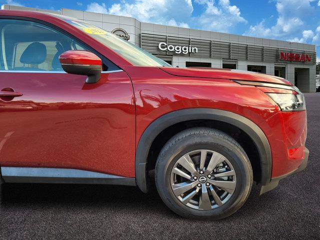 used 2022 Nissan Pathfinder car, priced at $28,288