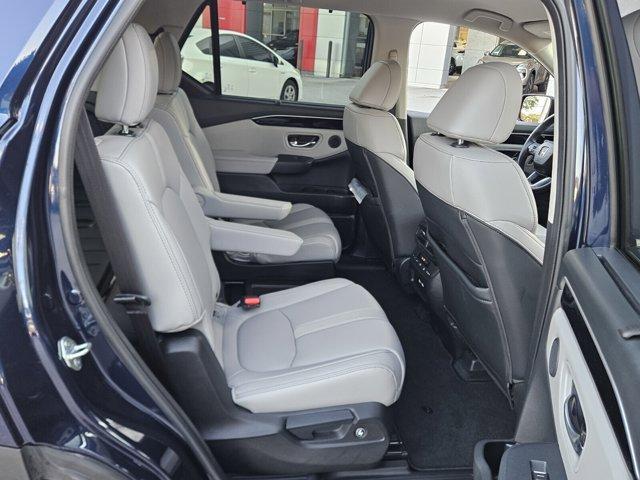 used 2023 Honda Pilot car, priced at $35,188