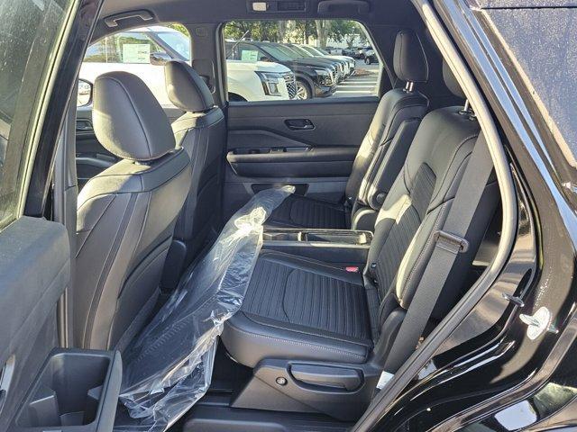 new 2025 Nissan Pathfinder car, priced at $40,505