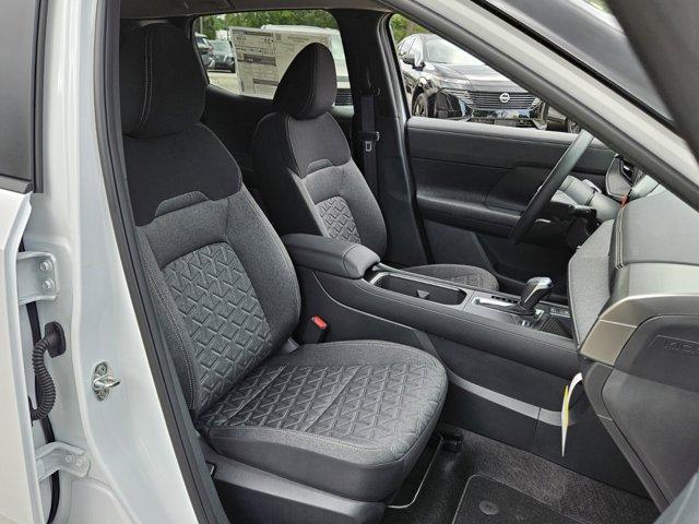 new 2025 Nissan Kicks car, priced at $25,465