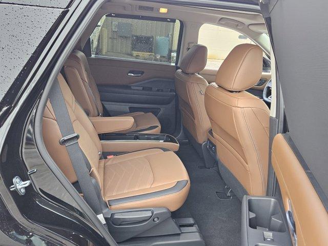 new 2025 Nissan Pathfinder car, priced at $48,019