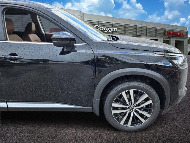 new 2025 Nissan Pathfinder car, priced at $48,019