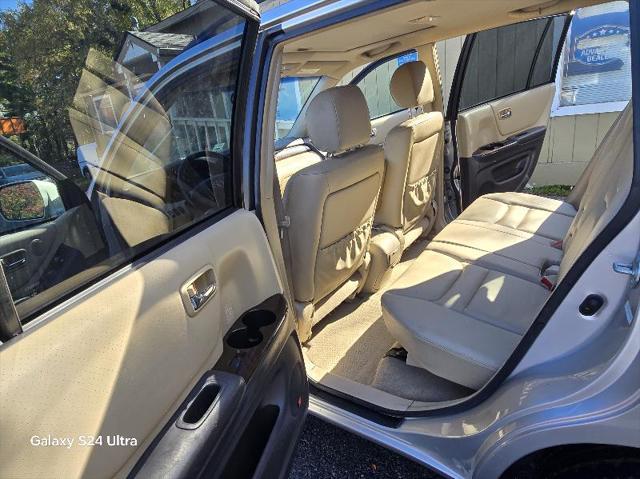 used 2002 Toyota Highlander car, priced at $3,995