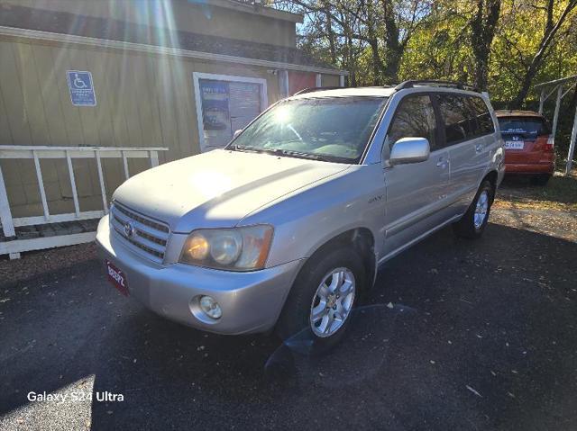 used 2002 Toyota Highlander car, priced at $3,995