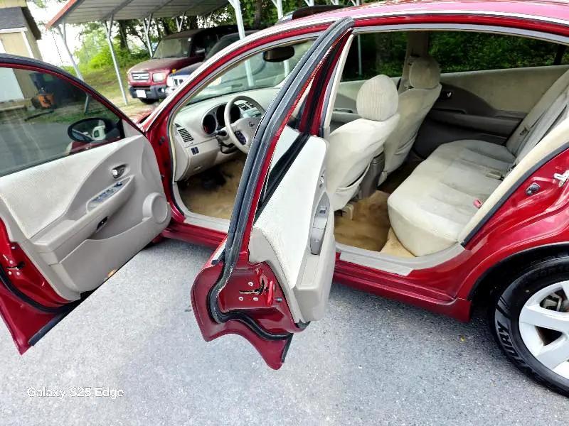 used 2004 Nissan Altima car, priced at $3,500