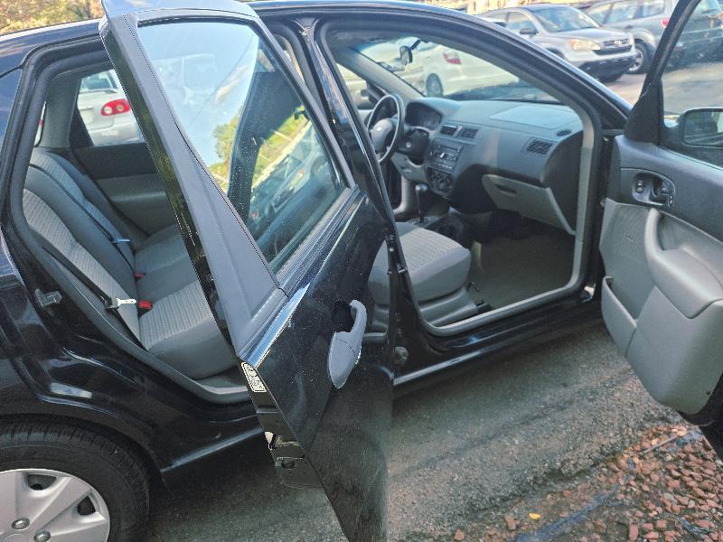 used 2007 Ford Focus car, priced at $4,100