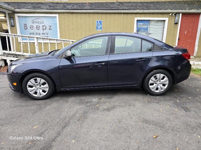 used 2014 Chevrolet Cruze car, priced at $4,399