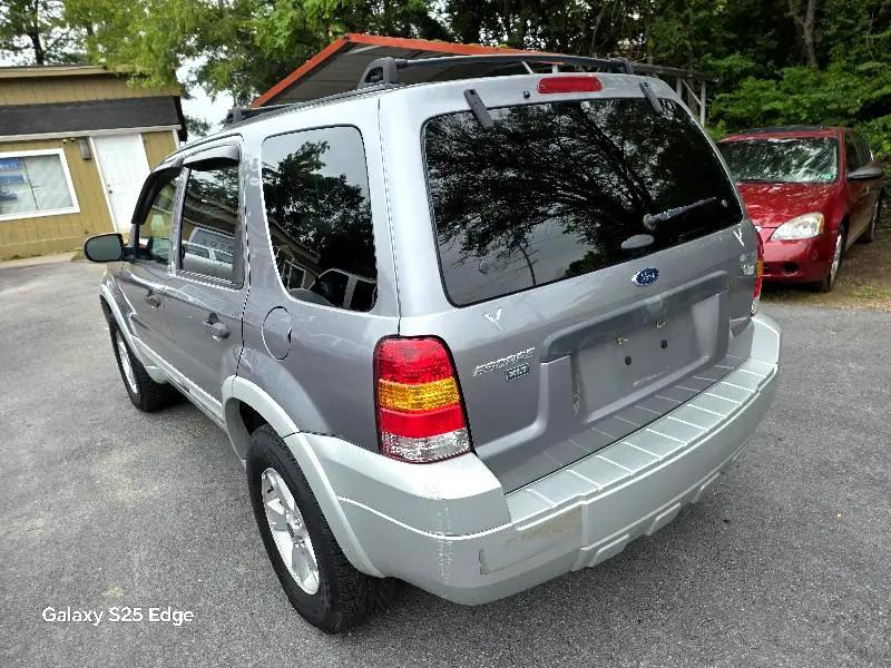 used 2007 Ford Escape car, priced at $3,900