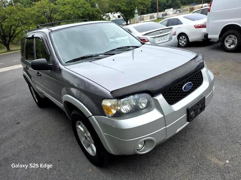 used 2007 Ford Escape car, priced at $3,900