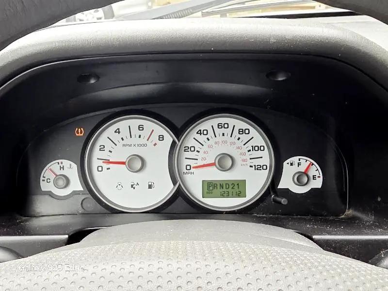 used 2007 Ford Escape car, priced at $3,900