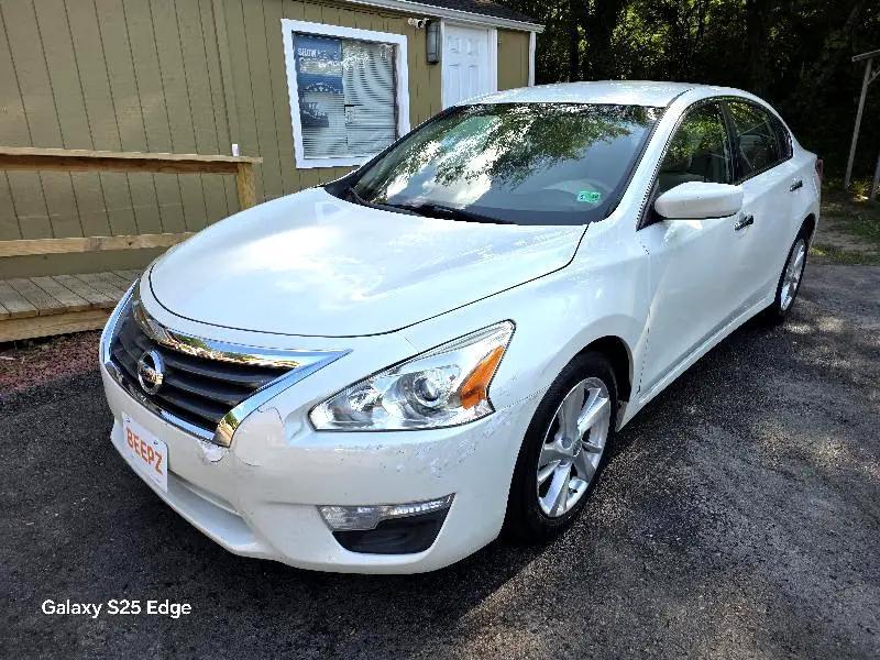 used 2013 Nissan Altima car, priced at $5,300