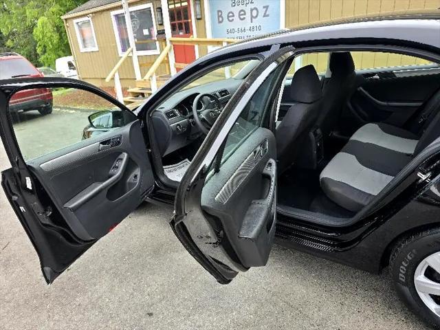 used 2017 Volkswagen Jetta car, priced at $9,500