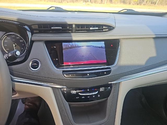 used 2021 Cadillac XT5 car, priced at $28,261