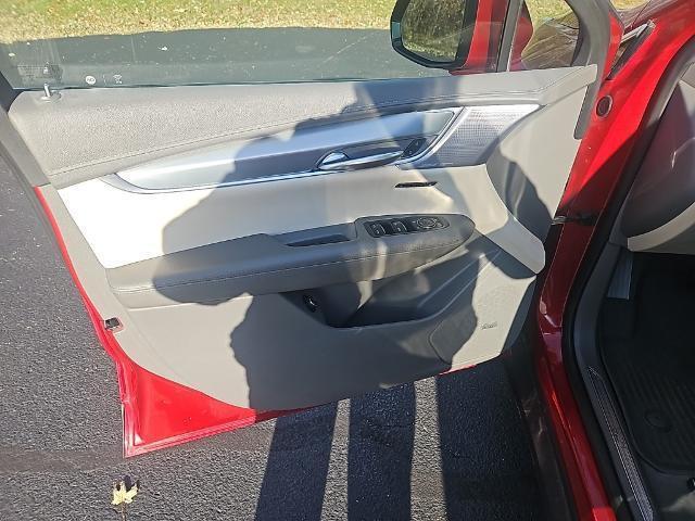 used 2021 Cadillac XT5 car, priced at $28,261