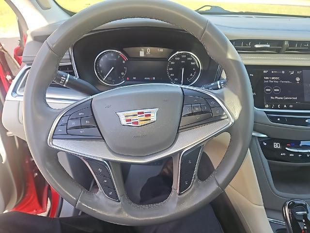 used 2021 Cadillac XT5 car, priced at $28,261