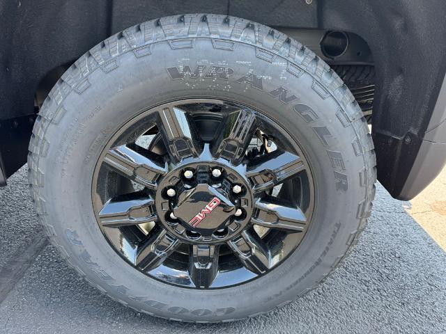 new 2025 GMC Sierra 2500 car, priced at $76,085