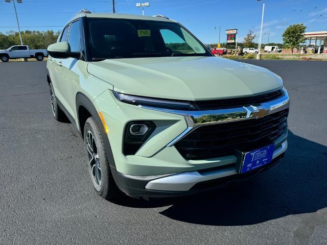 new 2025 Chevrolet TrailBlazer car, priced at $29,580