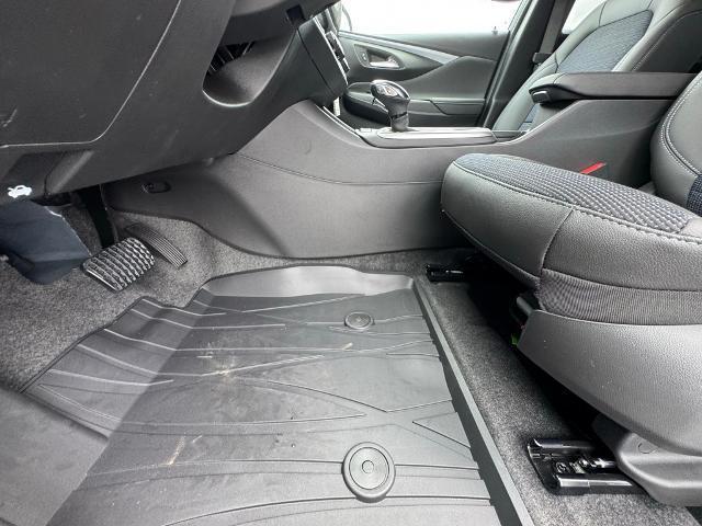 new 2025 Buick Envista car, priced at $27,705