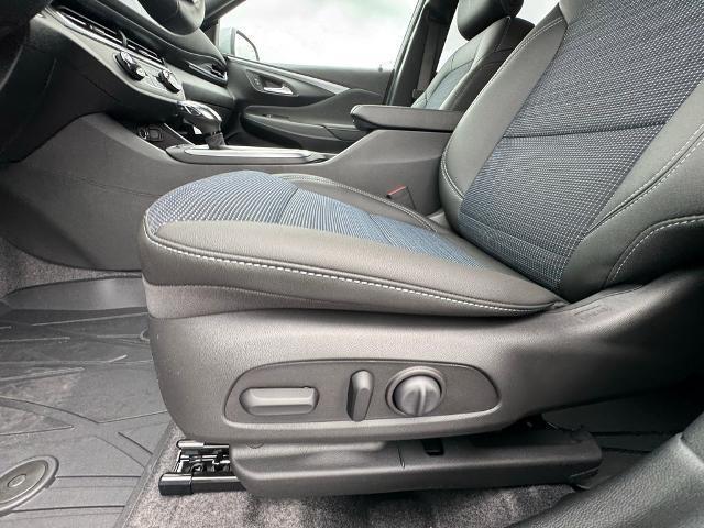 new 2025 Buick Envista car, priced at $27,705