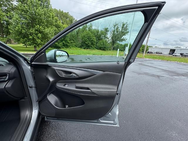 new 2025 Buick Envista car, priced at $27,705