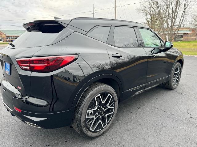 new 2025 Chevrolet Blazer car