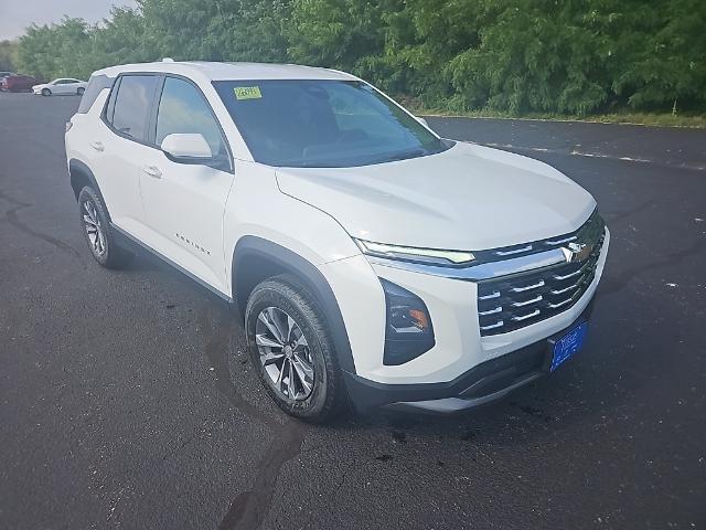 new 2026 Chevrolet Equinox car, priced at $33,910