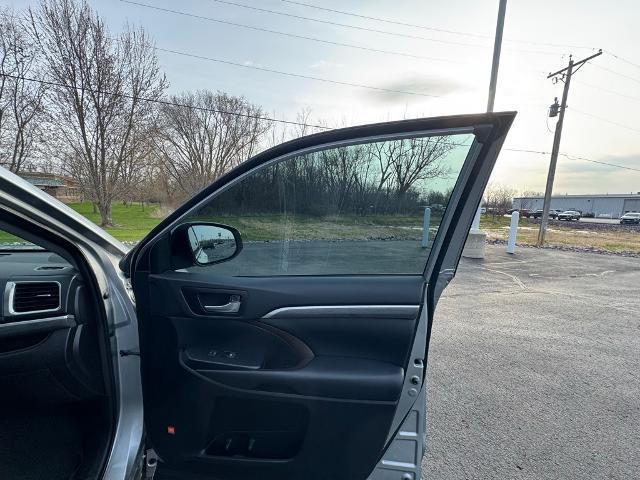used 2019 Toyota Highlander car, priced at $30,480